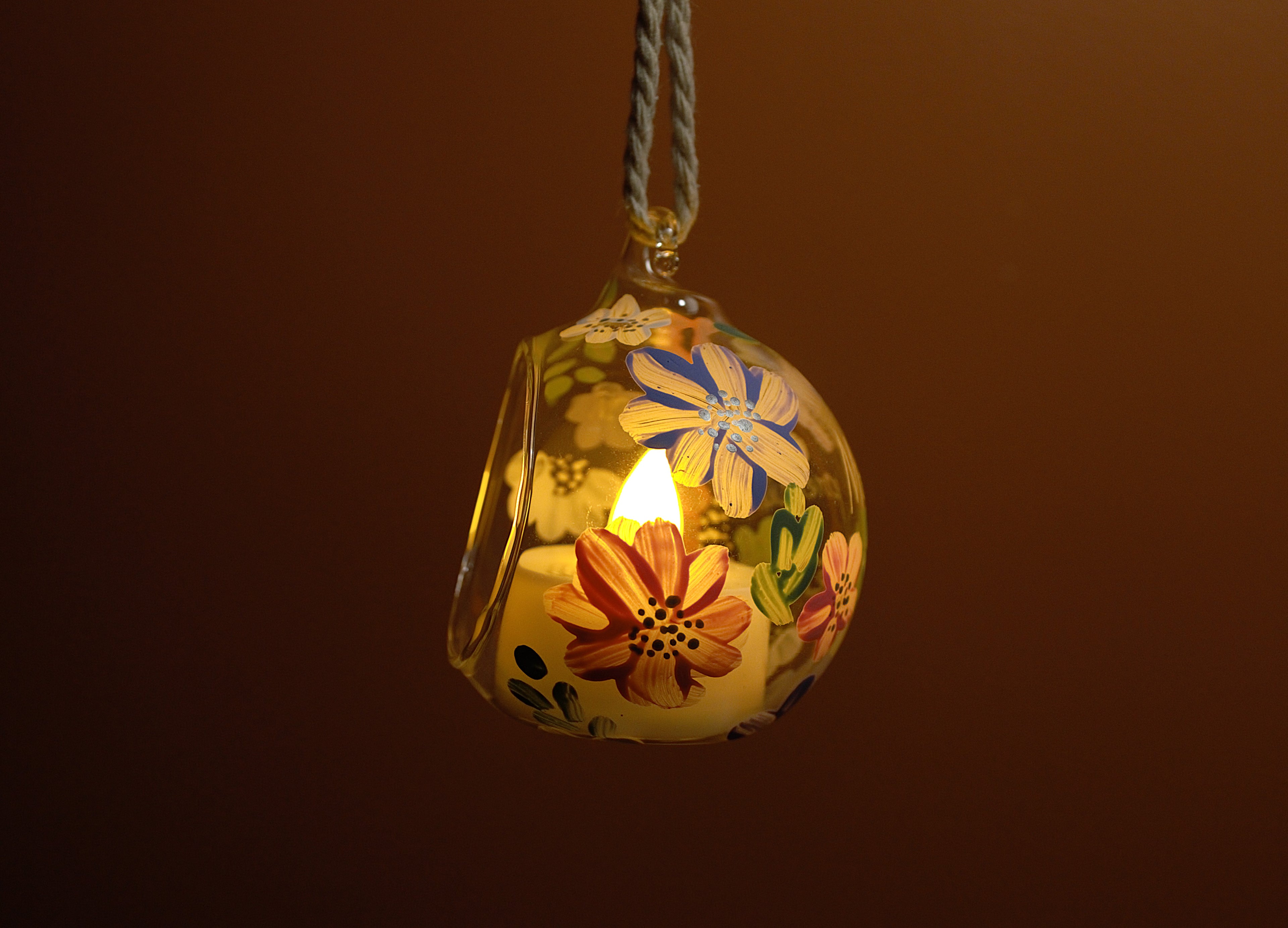 Boule en verre illuminée à suspendre personnalisée